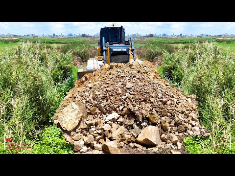Exquisite Starting A Project! This Large courtyard​​ Was Deleting Is Long Mak Road With 25T & Dozer