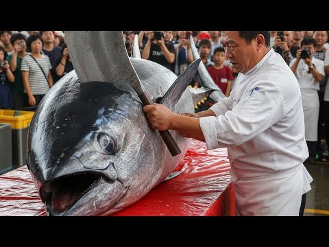 He Slices 480KG Bluefin Tuna Like It Weighs Nothing—UNBELIEVABLE! #KnifeGenius