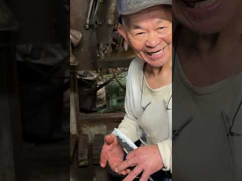 1000 Knives a Day. 69 Year old Japanese Blacksmith