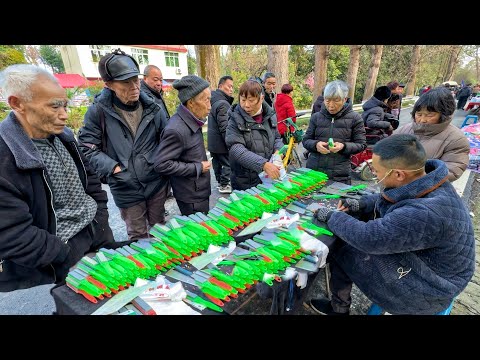 Street Food & Life Snippets from Chinese Markets – Bold Flavors, Clever Finds & Everyday Moments