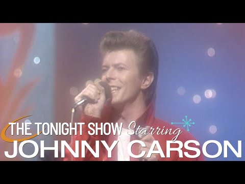 David Bowie Performs "Life on Mars?" and "Ashes to Ashes"  | Carson Tonight Show