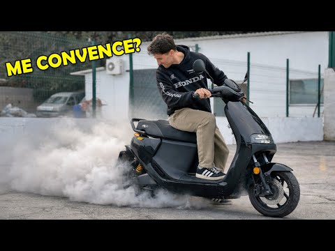 Puede una MOTO ELECTRICA convencer a un MOTERO DE GASOLINA?
