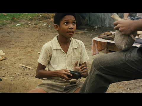 真實故事改編！父親把芒果當足球，竟培養出一代传奇球王！豆瓣3.6萬人打出7.6分，18分鐘看完真人勵志電影《傳奇的誕生》！