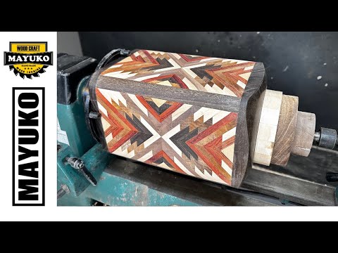 GEOMETRIC BOX, woodturning