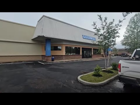 Someone stole something out my cart at the Goodwill Outlet Bins 😡