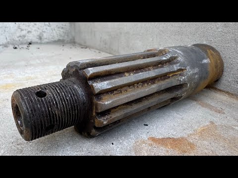 I Forged a Damascus Knife From an Old Shaft… You Won’t Believe the Pattern!