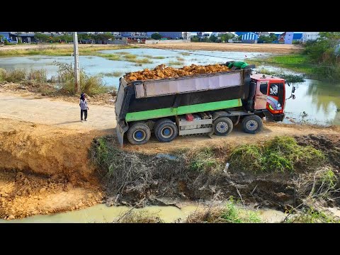Amazing New Arrival !! Bulldozer Komatsu Landfill Delete Cannel and Road Construction Dumper 25t