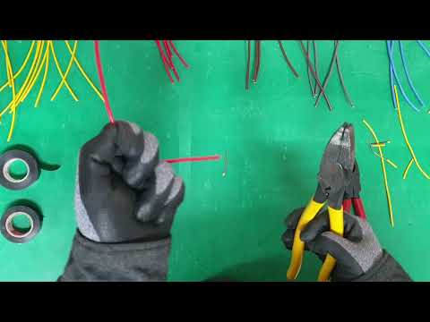 Connecting the wires (stripping the insulation)