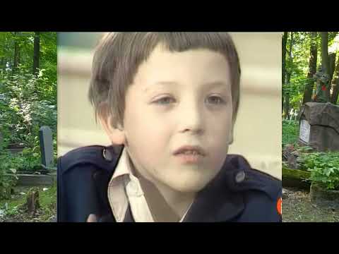 Могила Ильи Кочорова - участника телепроекта "Контрольная для взрослых" - на Смоленском кладбище