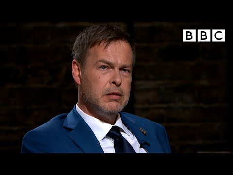 Innovative parking app piques dragons' interest | Dragons' Den