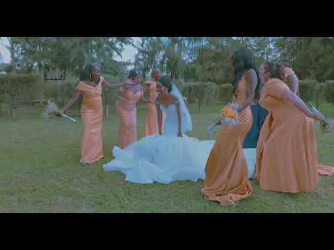 Bloopers and Bliss: A Candid Look at Nicole and Martin's Big Day