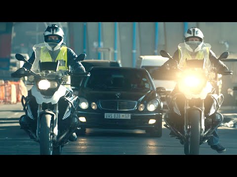 《넷플릭스》에서 꼭 봐야하는 미친듯한 화끈함의 《힘을 숨긴 아프리카 최정예 요원..》 레전드 첩보 스릴러 [영화리뷰 결말포함]