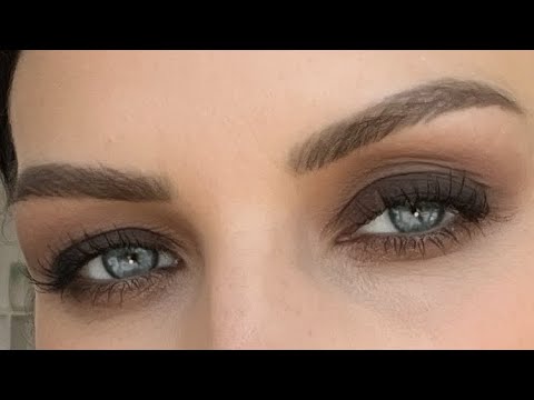 messy eyes for boring dresses