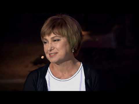 Не воспитывайте родителей! | Нина Зверева | TEDxKarpovka