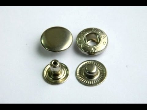 Установка фурнитуры (кнопок, люверсов) с помощью пресса.