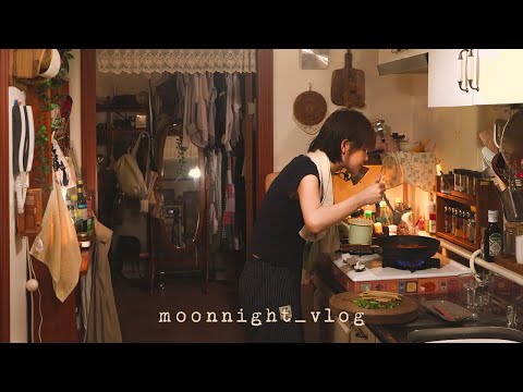 living alone Korea. old tteokbokki, corn cheese Buldak ramen🥘 apple sandwich. Manhole Coffee Western