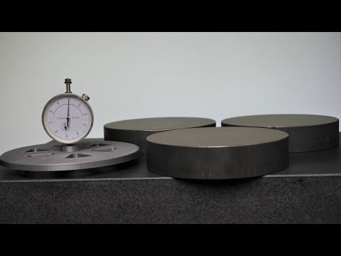 Lapping Plates using the Whitworth 3 plate method.