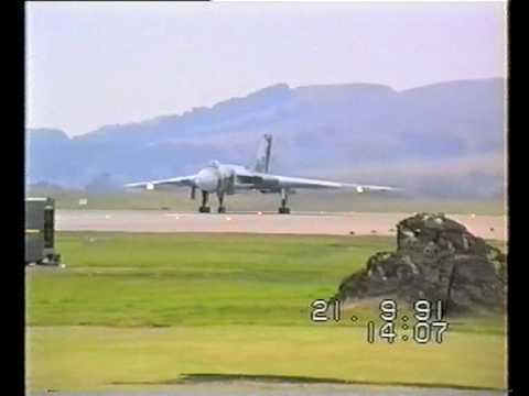 Vulcan display Leuchars airshow 91