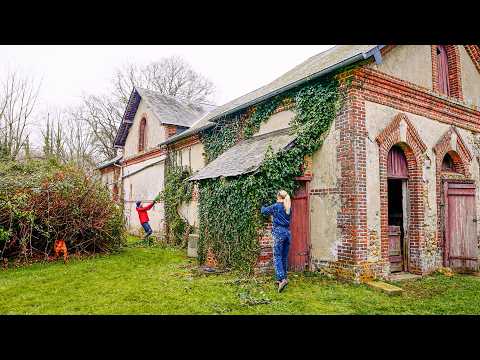 Abandoned Chateau Coach House CLEAN UP