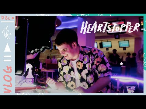 HEARTSTOPPER VLOG 5! Bowling Alley and Arcade fun! Netflix Behind the Scenes!! 🎳🍂💜