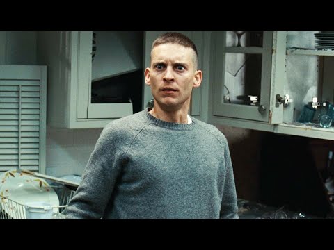 男子从战场上死里逃生，回家后看到妻子和弟弟的眼神，瞬间明白了一切！