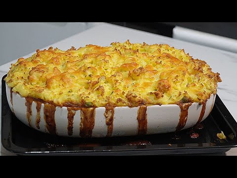 Sausage & Mash Pie | Bangers & Mash Pie