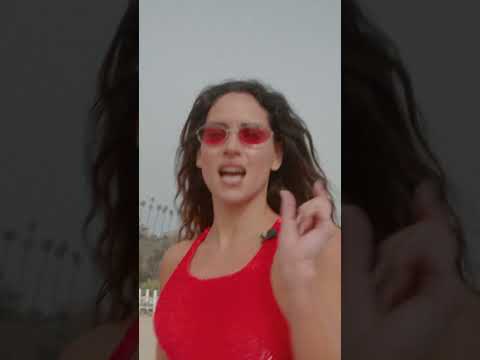 What is Adria Arjona’s summer style secret?