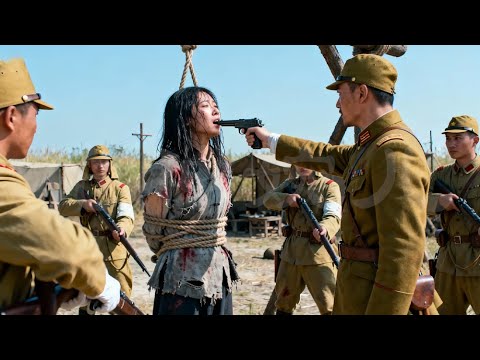 Japanese torture the female prisoners cruelly, not knowing she’s a hidden anti-Japanese expert!