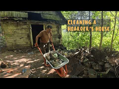 Two Months Cleaning an Abandoned House That Belonged to a Hoarder