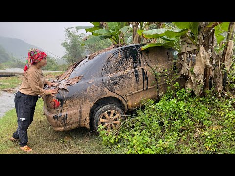 Restoring abandoned cars - A woman brings an old, abandoned Mazda 323 back to life.