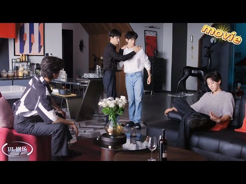 💥Dabao safe, but jumps on her friend! Chi Cheng jealous, grabs her and kisses wildly!