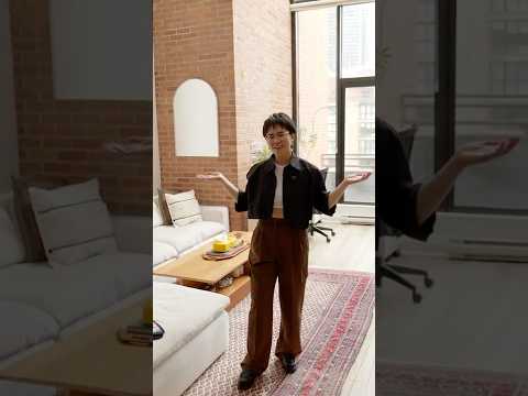 This Toronto loft is a mid-century modern dream 🪴  #interiordesign #homedecor #apartmenttour #mcm