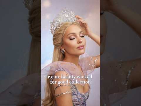 Becoming GLINDA 🫧 A #Wicked Makeup Tutorial💖💚