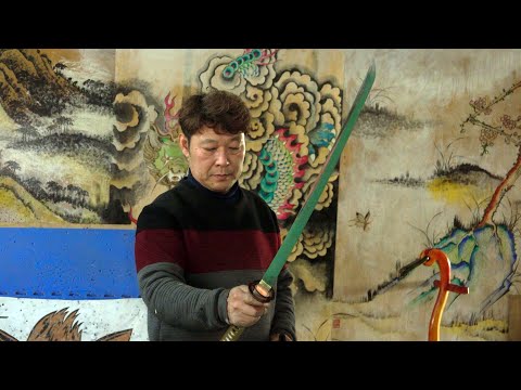 Process of Forging a Powerful Steel Sword. Amazing Korean Swordsmith