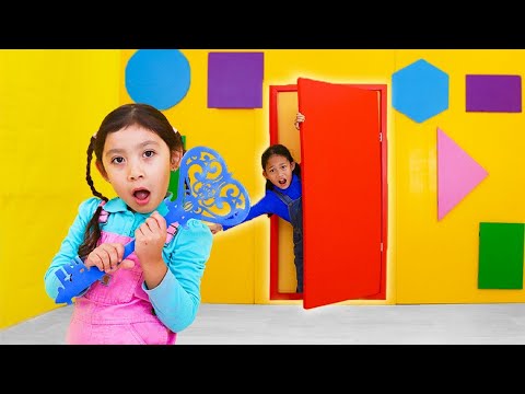 Maddie Alex and Andrea's Magical Mystery Doors Adventure!