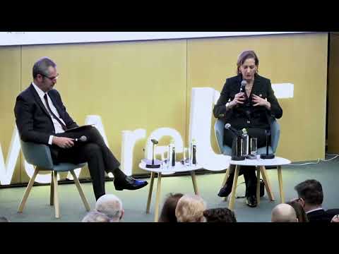 Anne Applebaum @uvtromania  - Why democracies turn against themselves