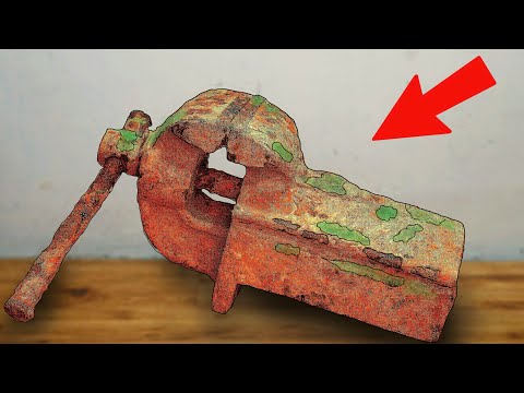 Very Old Rusty and Broken Vise Restoration