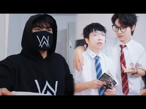 班里成绩倒数第一的嘉豪同学，竟然“扮猪吃私聊”#抽象 #搞笑 #搞笑视频