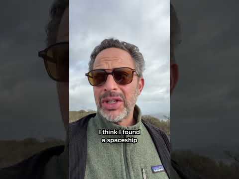 Much to consider…#soundoffinthecomments #ufosighting #isthisreallife #comedyshort