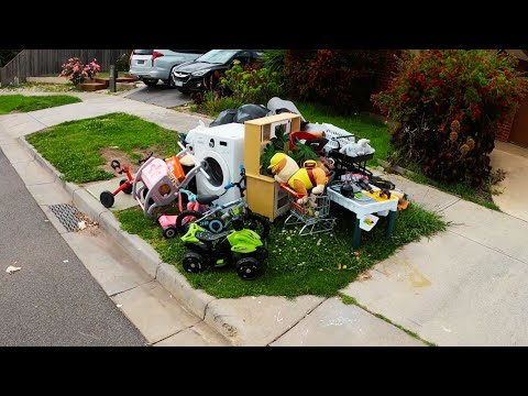 People On My Block Throw Good Stuff Out!  