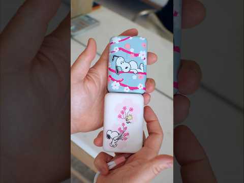 Limited Peanuts Snoopy Powerbank is a must have!