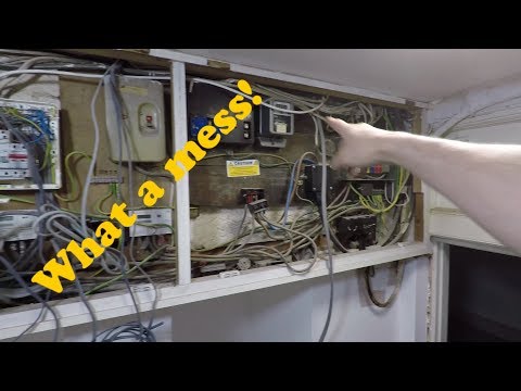 Changing a total mess of a fuseboard | Thomas Nagy