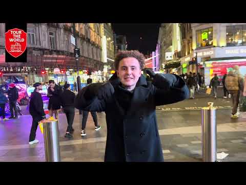 A colourful Christmas in the heart of Chinatown enjoy mate! Merry Christmas 🎄 and a happy new year 🥳