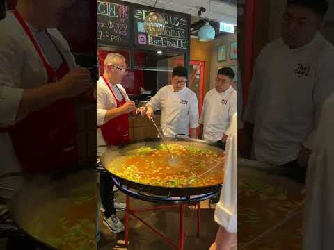 Spanish Cooking class, paella tasty rice with students #food #spanishtapas #paellalovers