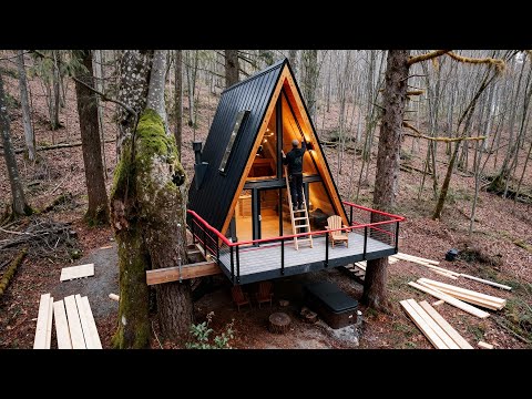 Building a Triangle-Shaped Bushcraft Cabin for Forest Living