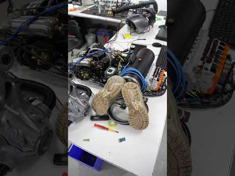 Cave divers are diversifying now 💀