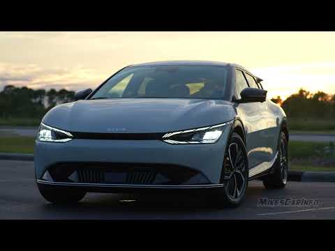 👉 AT NIGHT: 2022 Kia EV6 Wind - Interior & Exterior Lighting Overview + Night Drive
