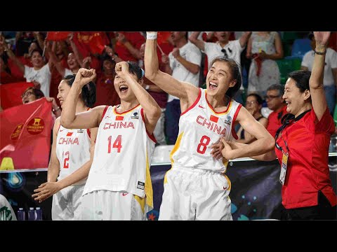 中国女篮落后14分，球迷纷纷退场，万万没想到好戏才刚刚开始！