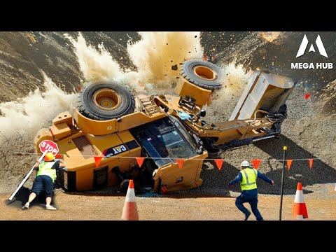 Dangerous Idiots Fastest Truck & Heavy Equipment Fails | Extreme Oversized Truck Transport #17
