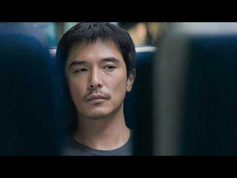 他本可以繼續隱藏，但本能無法讓他坐視不管。明知危險，卻義無反顧！華語愛情催淚電影《那個不爲人知的故事》